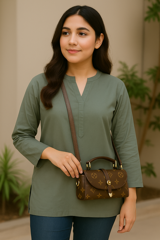 Branded Style Crossbody Bag for Women β Designer Look Shoulder Handbag for Girls in Pakistan