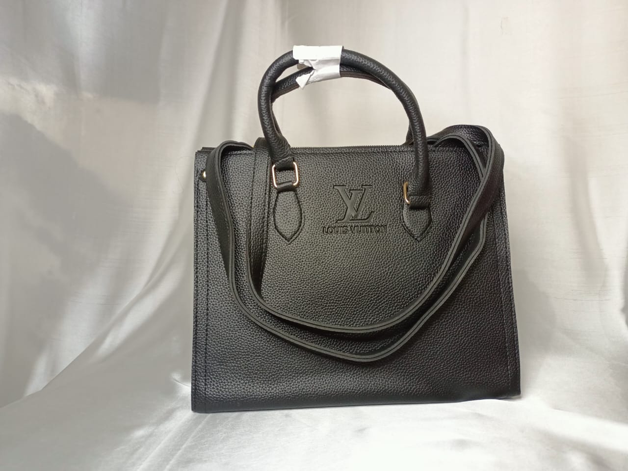 Louis Vuitton Black Luxury Handbag – Premium Elegance for the Modern Pakistani Woman