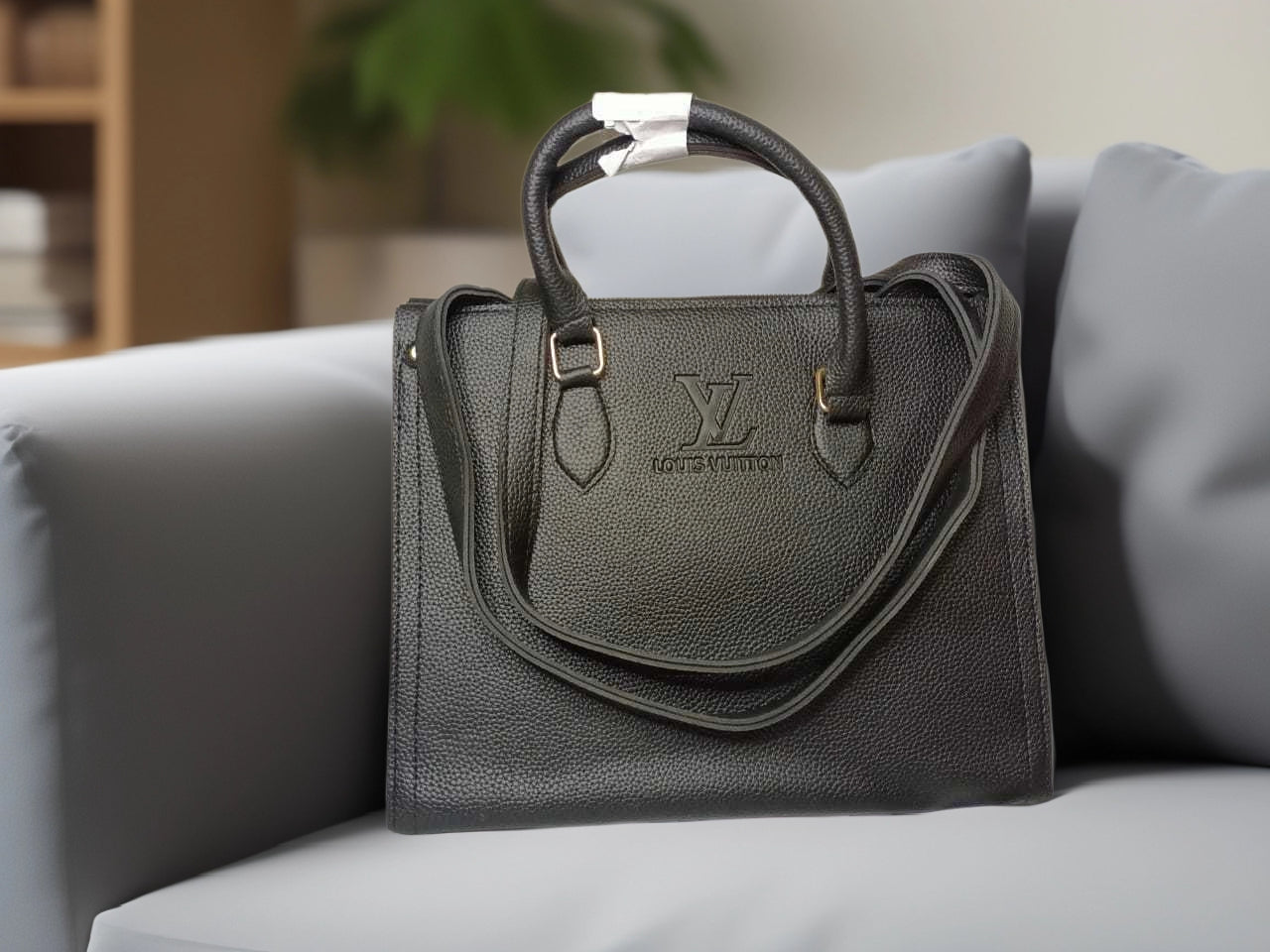 Louis Vuitton Black Luxury Handbag – Premium Elegance for the Modern Pakistani Woman