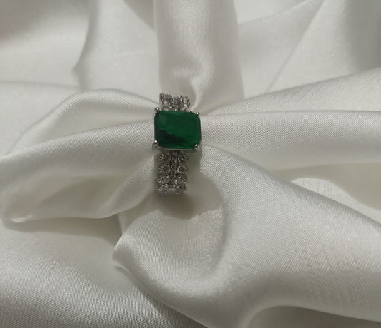 Elegant Silver Ring with Emerald Green Stone & Diamond Accents
